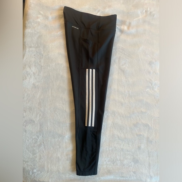 NWOT Adidas AeroReady women’s medium 3 stripe black leggings. - Picture 6 of 9